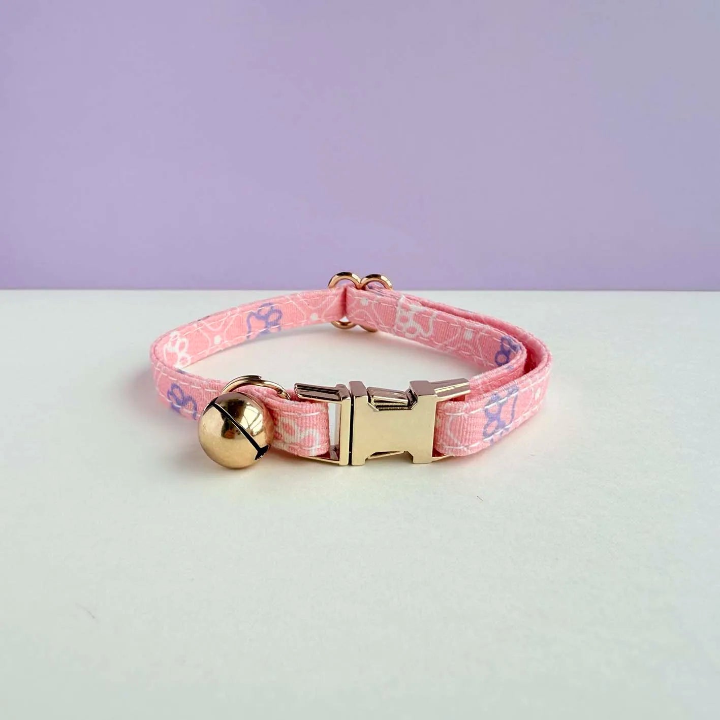 Katt-halsband med tassmotiv