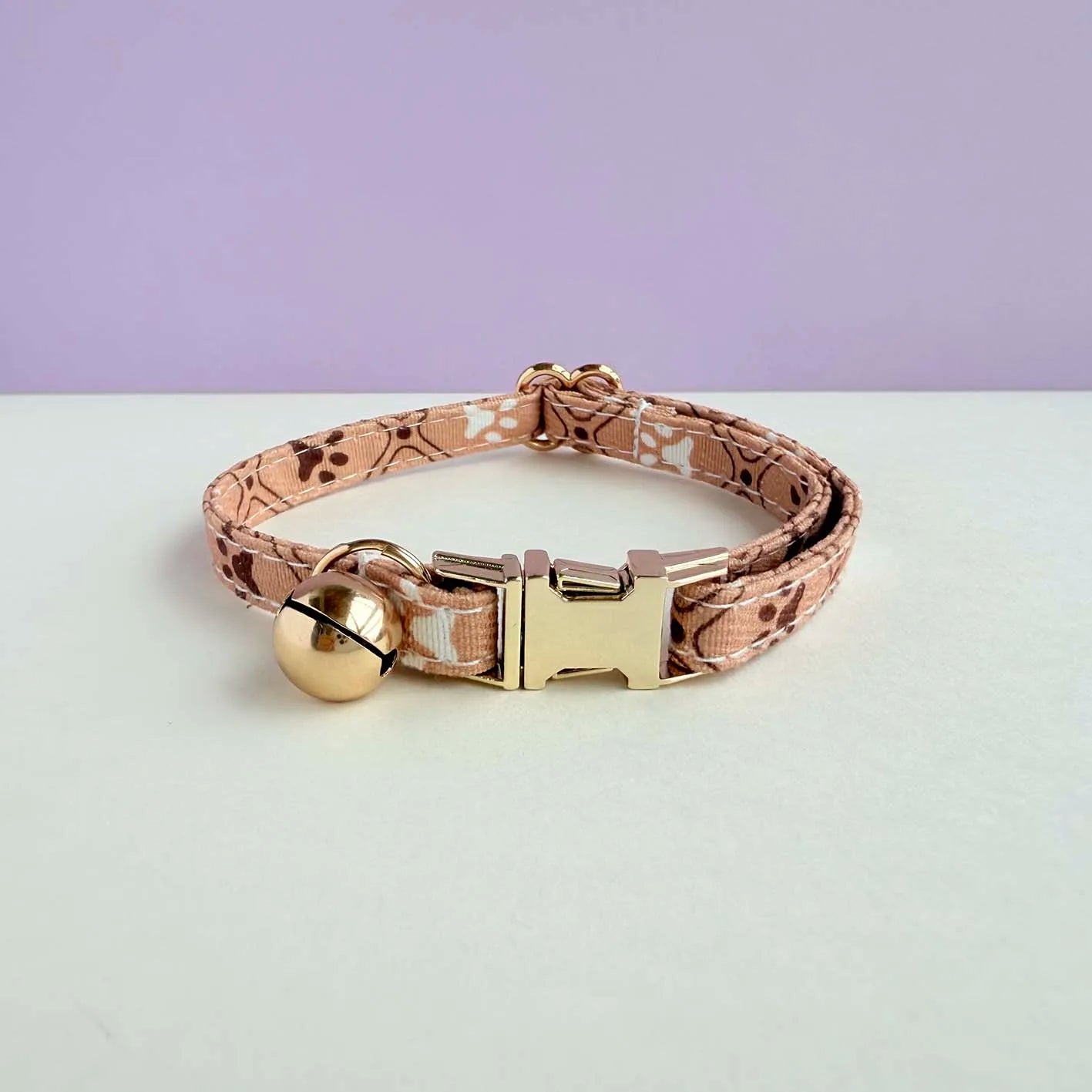 Katt-halsband med tassmotiv