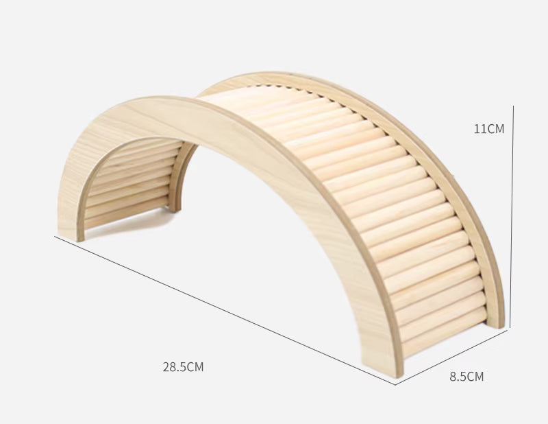 Klätterbro i trä för smådjur
